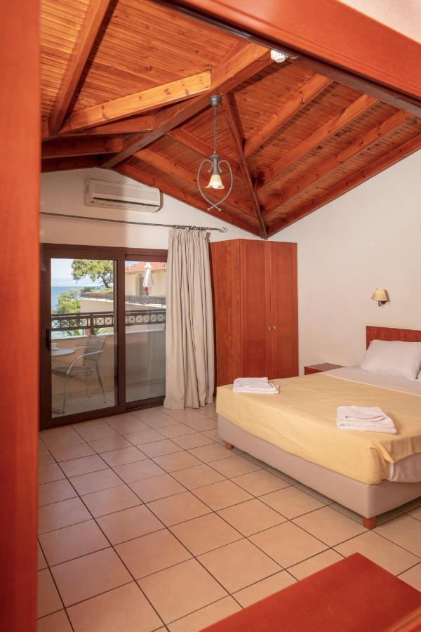 Mediterranean Beach Hotel Skala Rachoni  Dış mekan fotoğraf